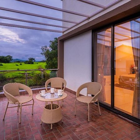 Saffronstays Aster, Plunge Pool Villa With Garden, Lonavala Bagian luar foto